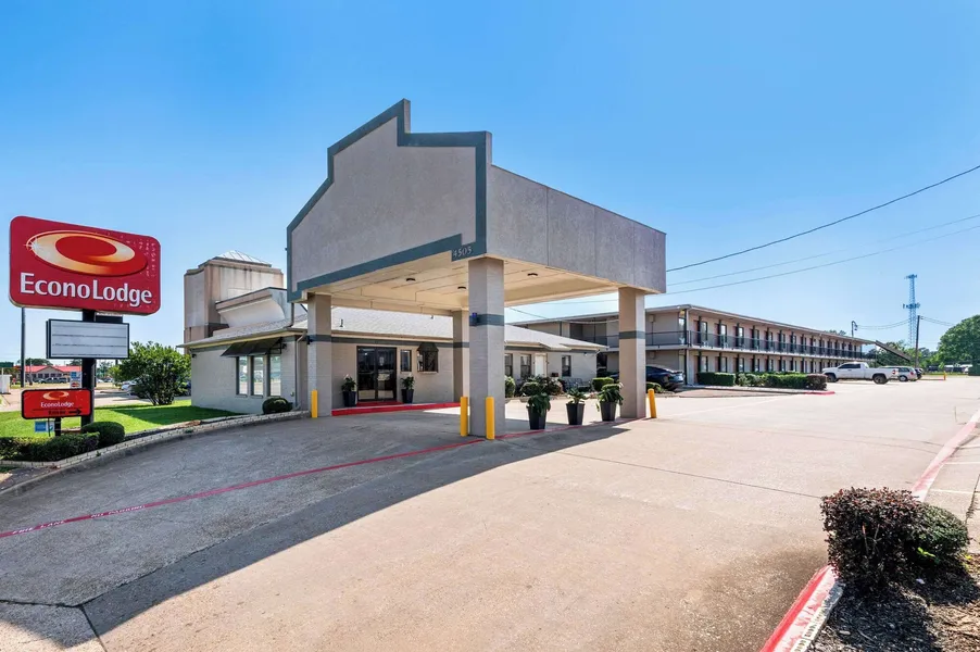 Econo Lodge Texarkana I-30 hotel detail image 2