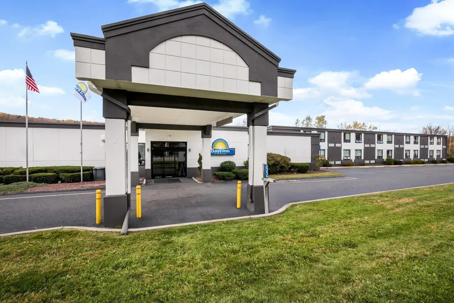 Days Inn by Wyndham Liberty/Monticello hotel detail image 6
