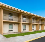Econo Lodge Inn & Suites Binghamton hotel detail image 4