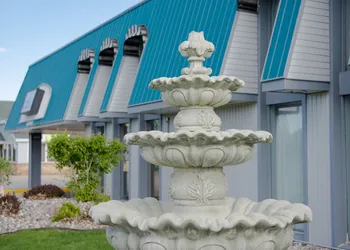 Spencer Inn and Suites hotel thumbnail 2