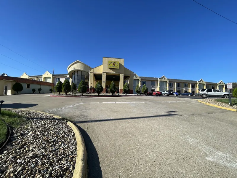 Rose City Inn & Suites hotel detail image 2