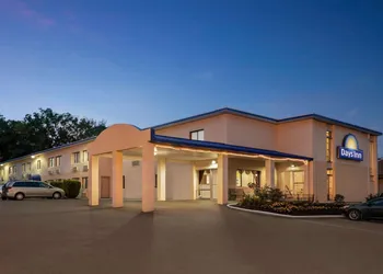 Days Inn by Wyndham Auburn/Finger Lakes Region hotel thumbnail 3