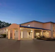 Days Inn by Wyndham Auburn/Finger Lakes Region hotel detail image 3