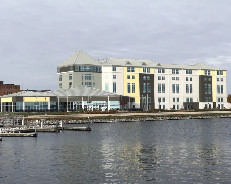 41 Lakefront Hotel, Trademark Collection By Wyndham hotel detail image 2