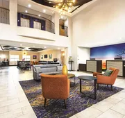 La Quinta Inn & Suites by Wyndham McKinney hotel detail image 5