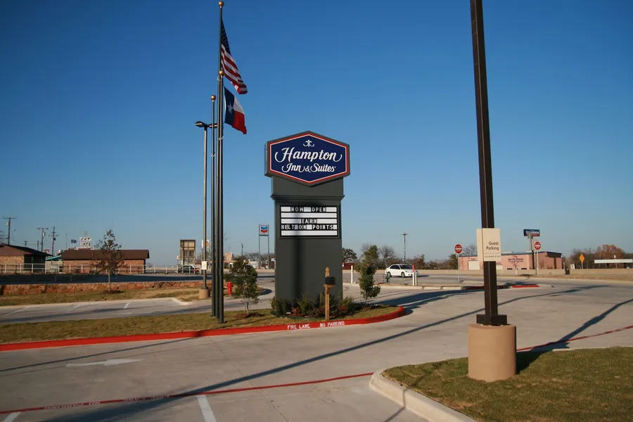 Hampton Inn & Suites Decatur hotel detail image 2