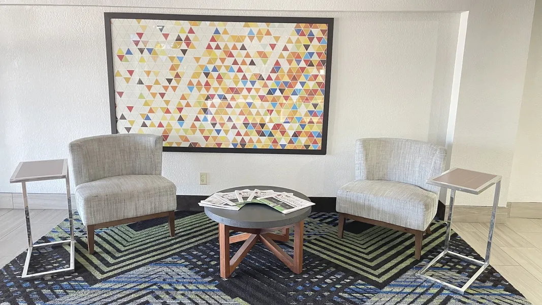 Holiday Inn Express Hotel & Suites Decatur by IHG hotel detail image 6