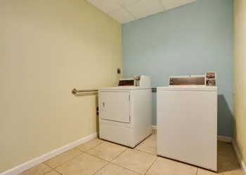 Best Way Inn Cleburne TX hotel thumbnail 6