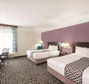 La Quinta Inn & Suites by Wyndham Mansfield TX hotel detail image 7