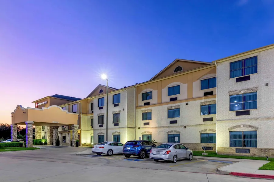 Best Western Plus Burleson Inn & Suites hotel detail image 2