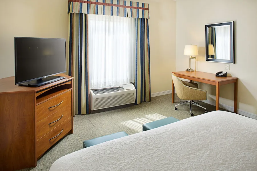 Hampton Inn & Suites Mansfield hotel detail image 6