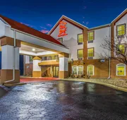 Econo Lodge Inn & Suites hotel detail image 4