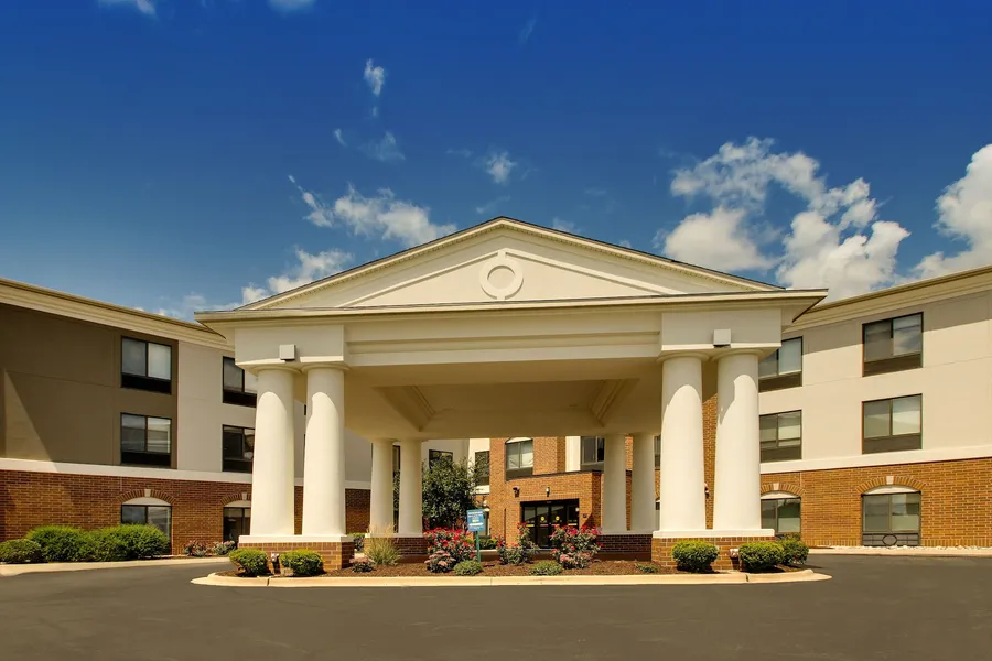 Holiday Inn Express & Suites Morris by IHG hotel detail image 2
