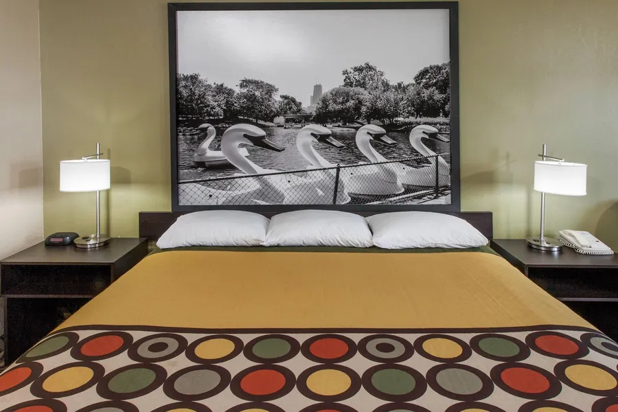 Super 8 by Wyndham Dwight hotel detail image 6