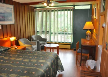 Hotel-Motel Le Boise du lac hotel thumbnail 8