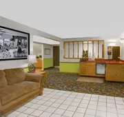 Super 8 by Wyndham Radford VA hotel detail image 3