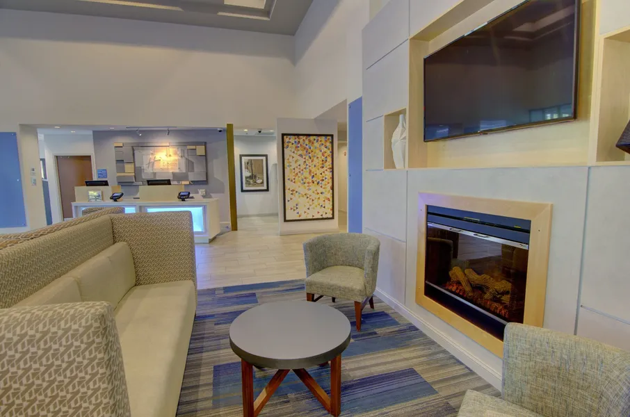 Holiday Inn Express & Suites Blacksburg - University Area by IHG hotel detail image 6