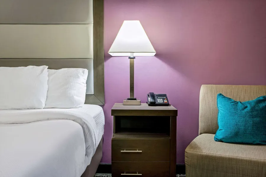 La Quinta Inn by Wyndham Radford hotel detail image 6