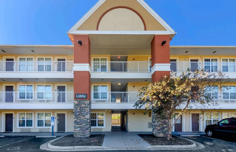 Extended Stay America Select Suites Roanoke Airport hotel detail image 2