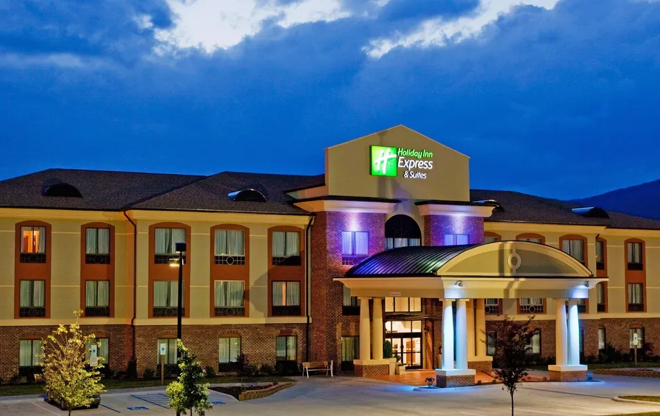 Holiday Inn Express & Suites Salem by IHG hotel detail image 2