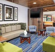 Holiday Inn Express & Suites Salem by IHG hotel detail image 3