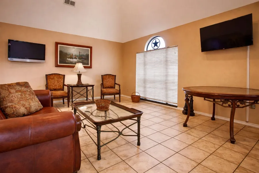 Americas Best Value Inn & Suites Sonora hotel detail image 6