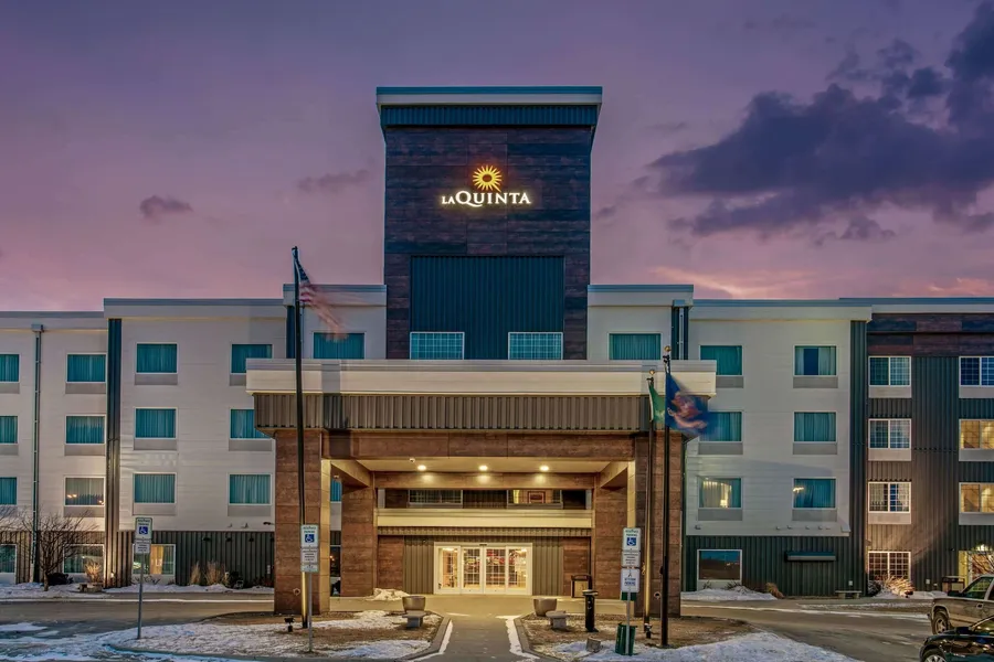 La Quinta Inn & Suites by Wyndham Bismarck hotel detail image 2