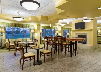 Hampton Inn By Hilton Mt. Vernon hotel thumbnail 3