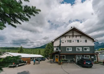 Snow Valley Lodging hotel thumbnail 4