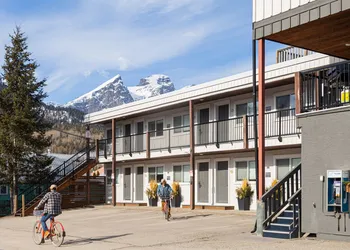 Snow Valley Lodging hotel thumbnail 7