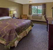 Super 8 by Wyndham Woodburn hotel detail image 7