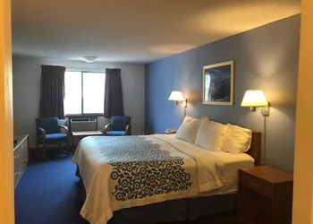 Days Inn by Wyndham Corvallis hotel thumbnail 2