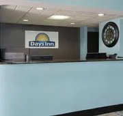 Days Inn by Wyndham Neenah hotel detail image 5