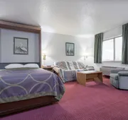 Super 8 by Wyndham Fond Du Lac hotel detail image 4