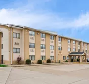 Super 8 by Wyndham Evansville East hotel detail image 4