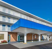 Howard Johnson by Wyndham Staunton hotel detail image 3