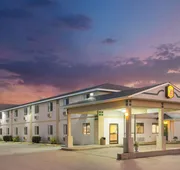 Super 8 by Wyndham Sikeston/Miner Area hotel detail image 4