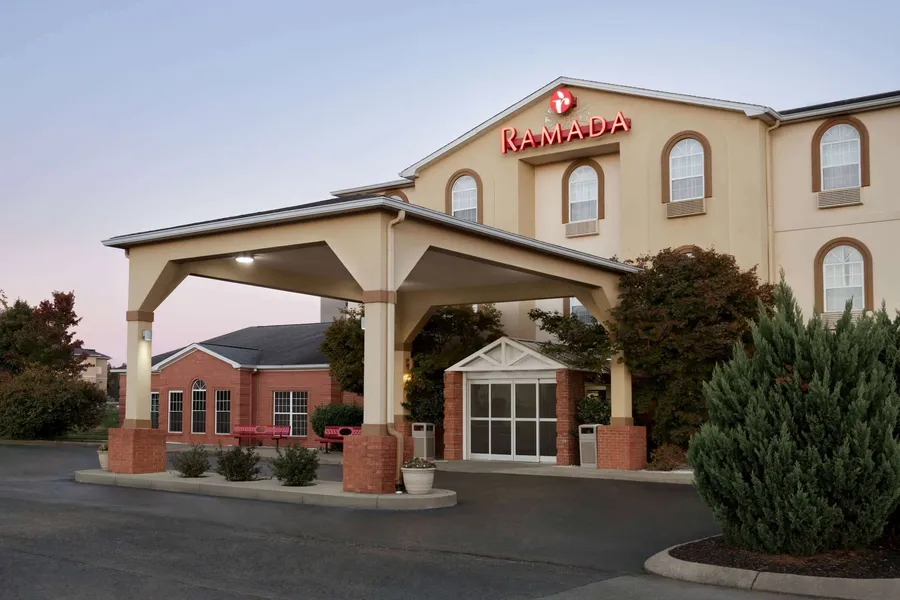 Ramada by Wyndham Elizabethtown hotel detail image 2