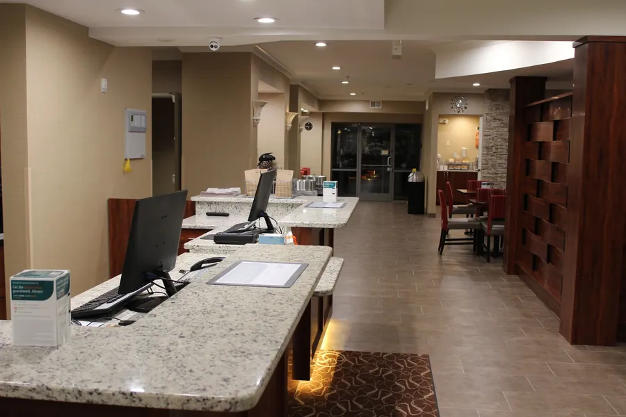 Comfort Suites Elizabethtown hotel detail image 6