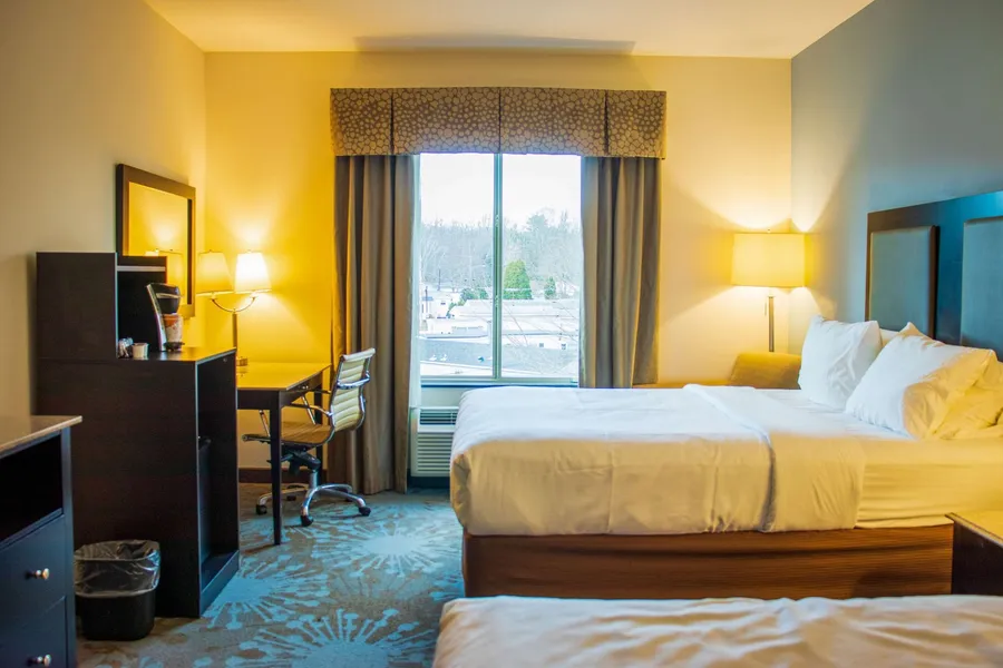 Comfort Inn & Suites Plainville-Foxboro hotel detail image 6