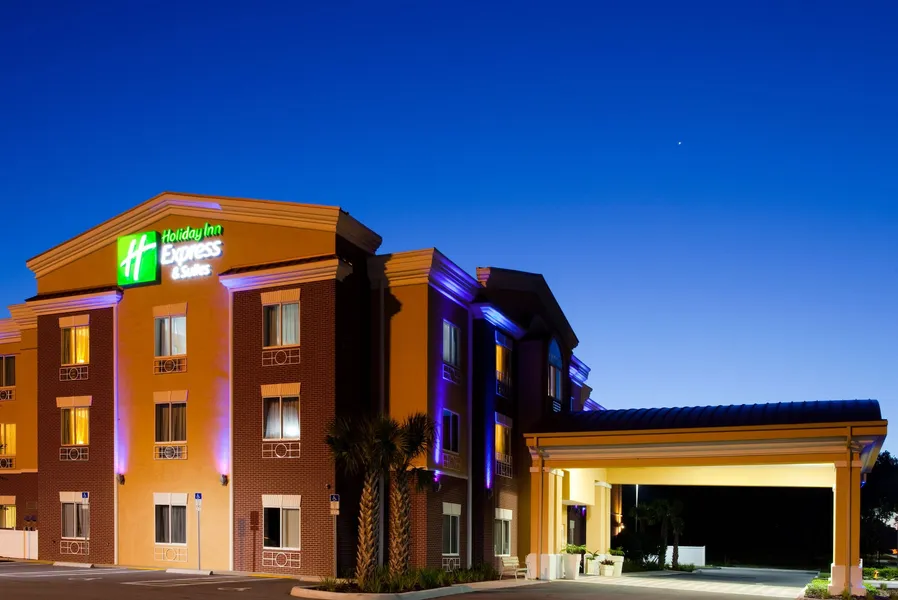 Holiday Inn Express Hotel & Suites Brooksville by IHG hotel detail image 2