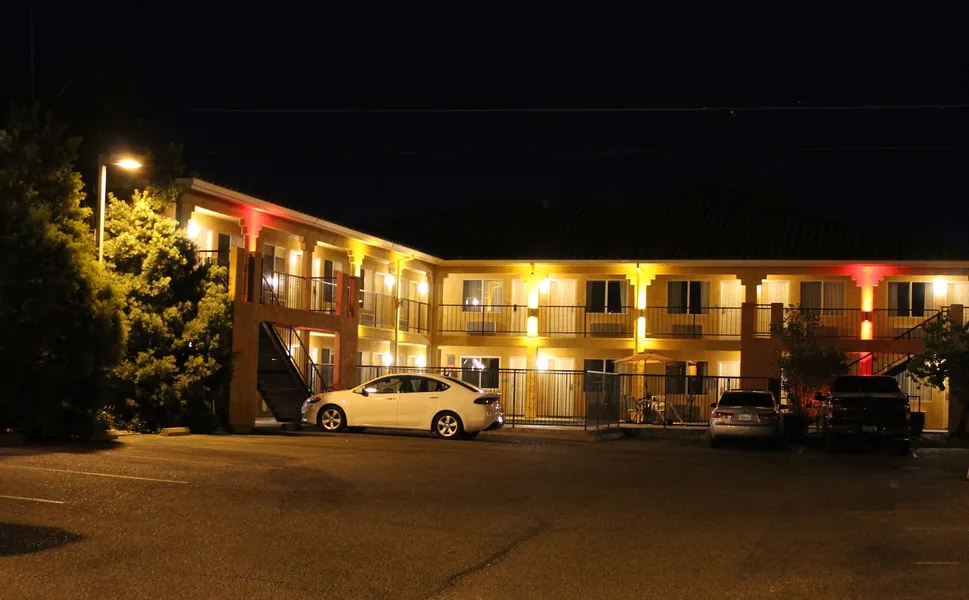 Econo Lodge Inn & Suites Lodi - Wine Country Area hotel detail image 2