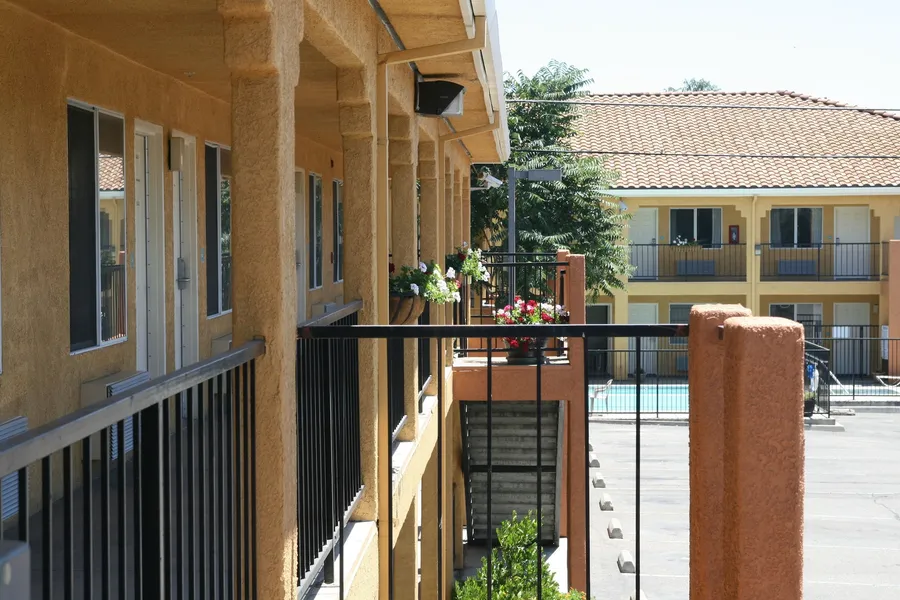 Econo Lodge Inn & Suites Lodi - Wine Country Area hotel detail image 6