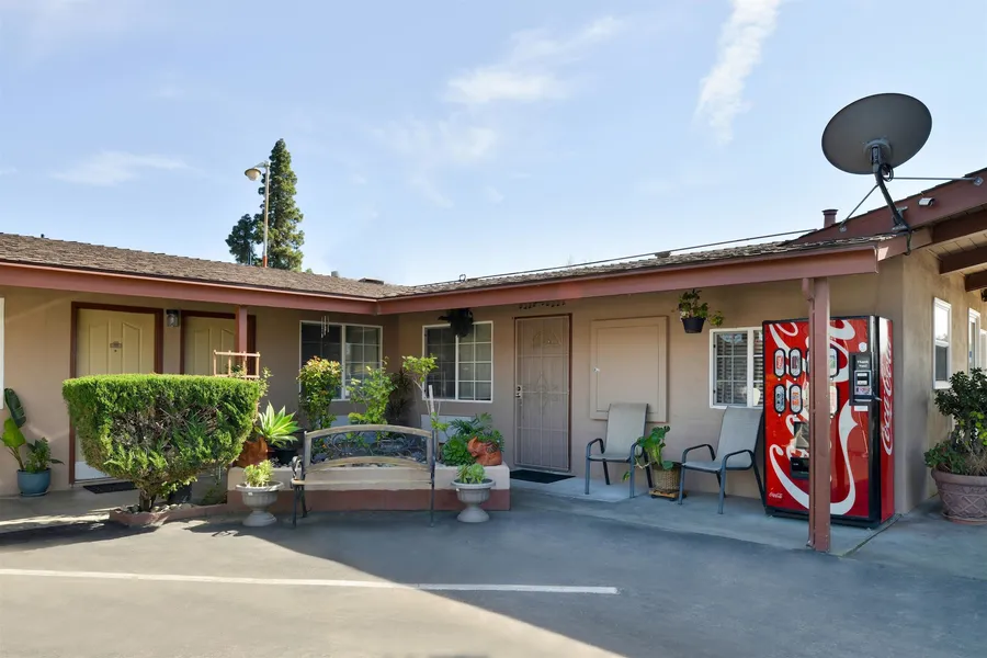 Americas Best Value Inn Los Banos hotel detail image 2