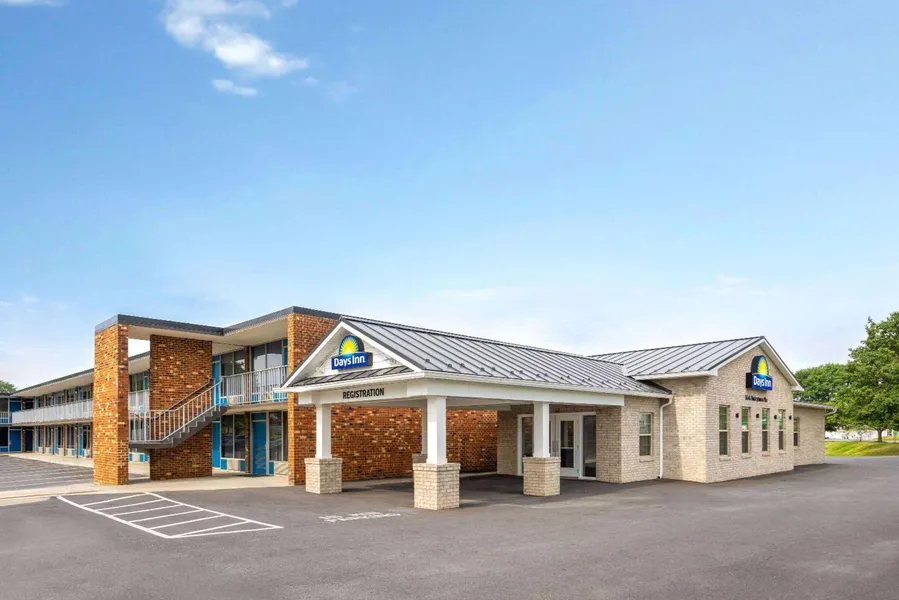 Days Inn by Wyndham Frederick hotel detail image 2