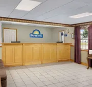 Days Inn by Wyndham Lake City I-75 hotel detail image 3