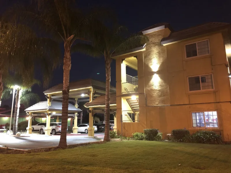Simply Home Inn & Suites hotel detail image 2
