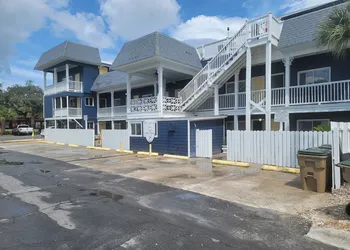 Atlantis Inn hotel thumbnail 2