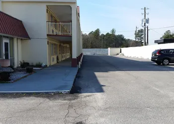 Economy Inn hotel thumbnail 4