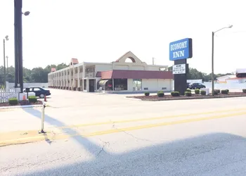 Economy Inn hotel thumbnail 8